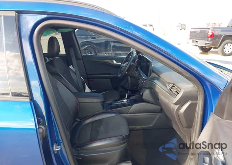 2023 Ford Escape St-Line z USA, uszkodzony, nr VIN 1FMCU0MN3PUA65768